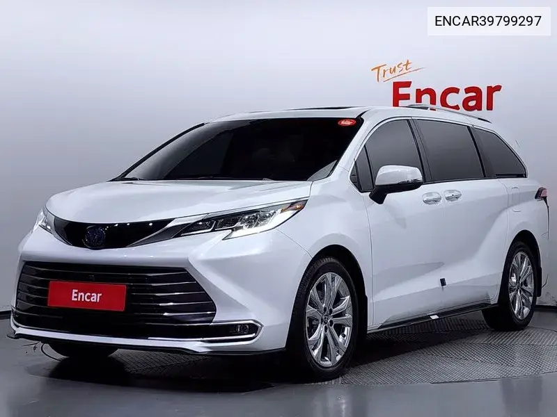 Toyota Sienna 2022 года выпуска