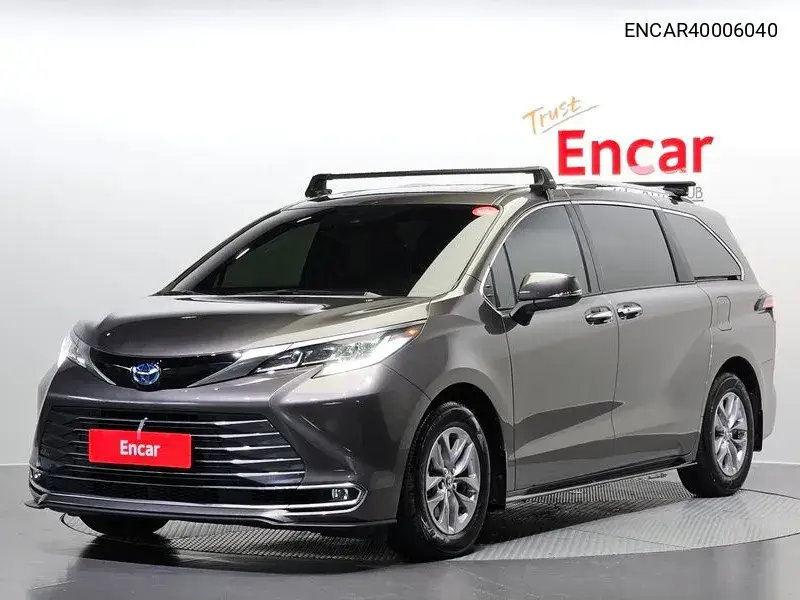 Toyota Sienna 2022 года выпуска