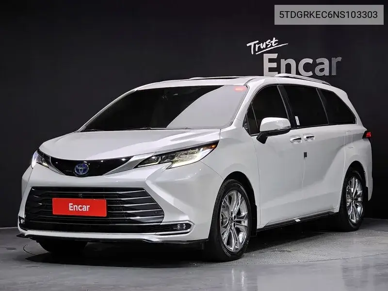 Toyota Sienna 2022 года выпуска