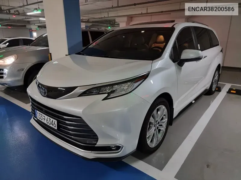 Toyota Sienna 2023 года выпуска