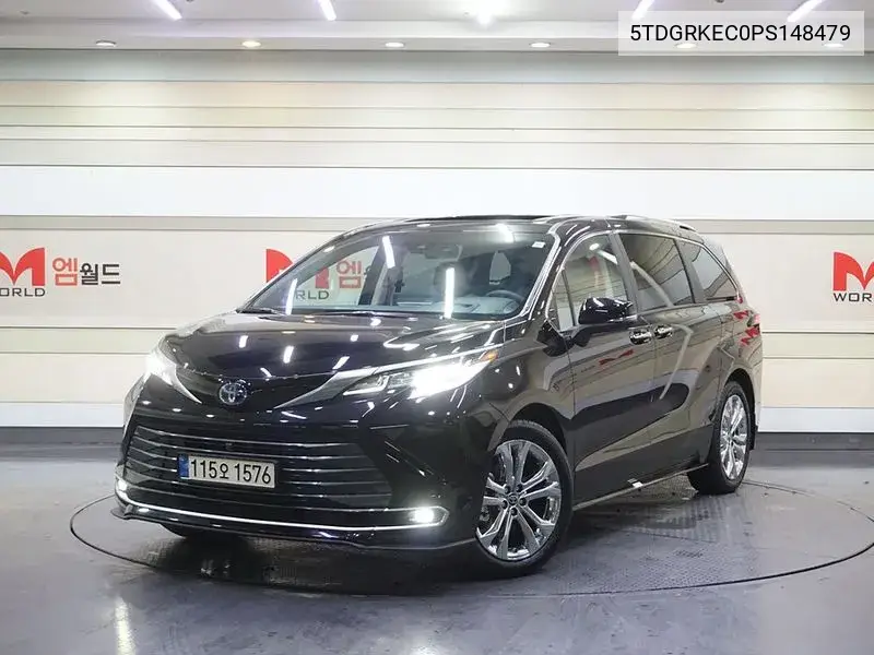 Toyota Sienna 2023 года выпуска