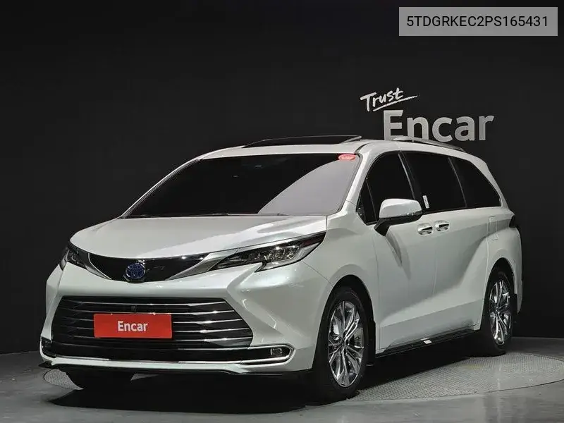 Toyota Sienna 2023 года выпуска