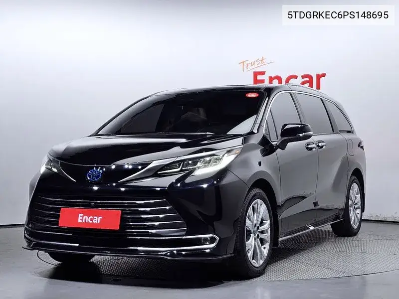 Toyota Sienna 2023 года выпуска