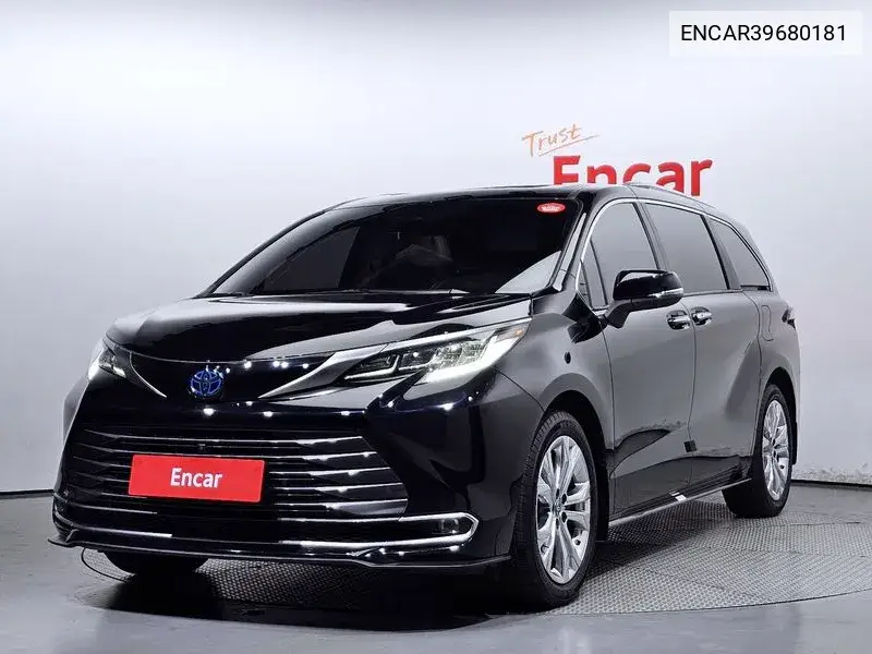 Toyota Sienna 2023 года выпуска