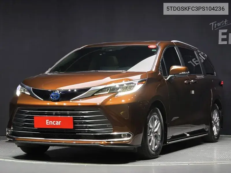 Toyota Sienna 2023 года выпуска