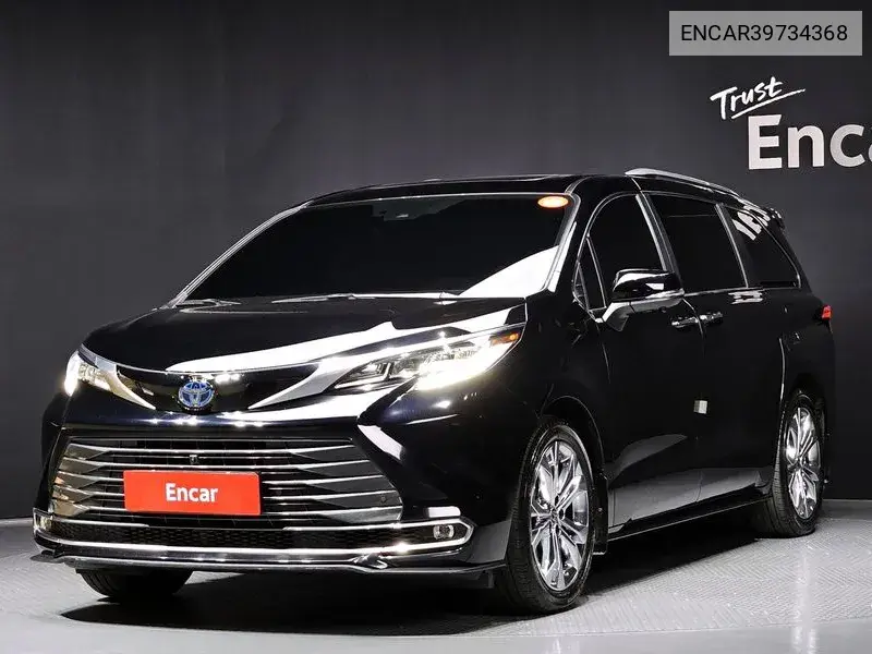 Toyota Sienna 2023 года выпуска