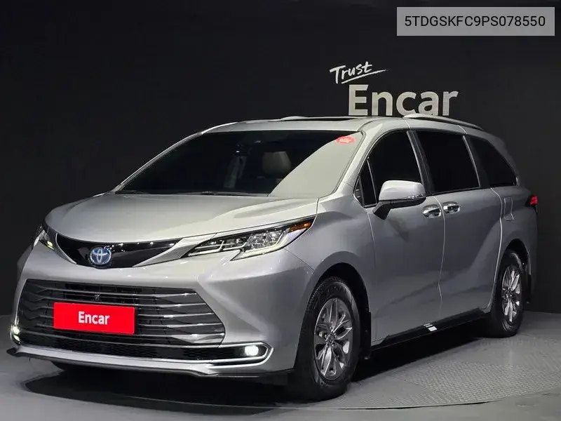 Toyota Sienna 2023 года выпуска