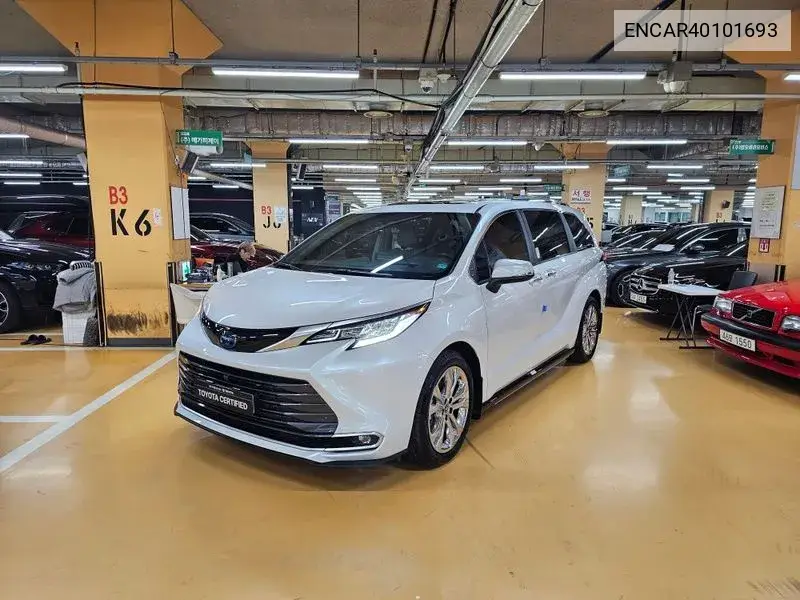 Toyota Sienna 2023 года выпуска