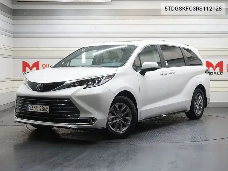 Toyota Sienna 2024 года выпуска