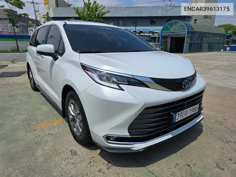 Toyota Sienna 2024 года выпуска