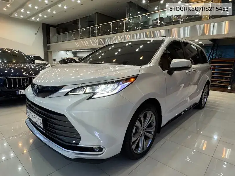 Toyota Sienna 2024 года выпуска