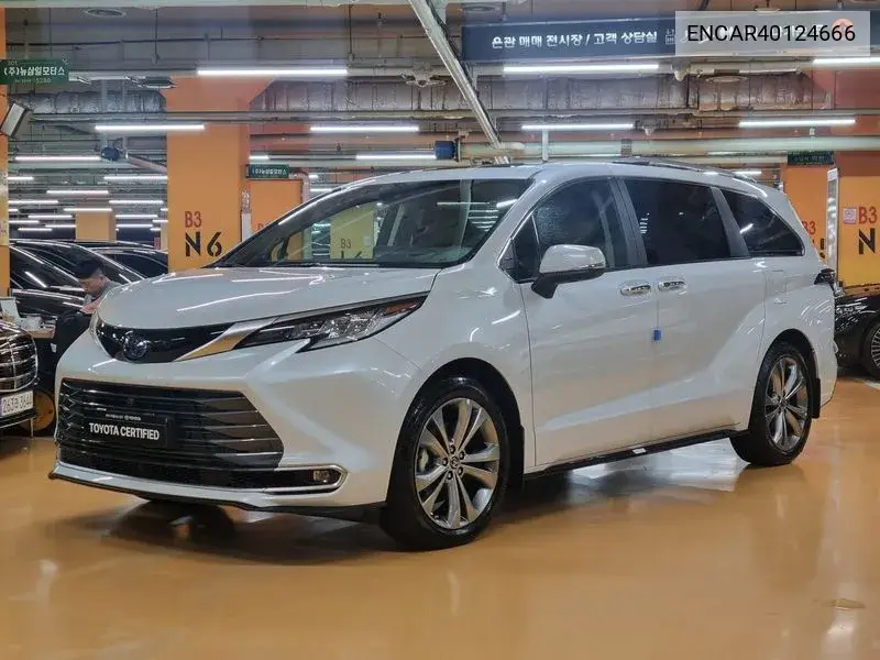 Toyota Sienna 2024 года выпуска