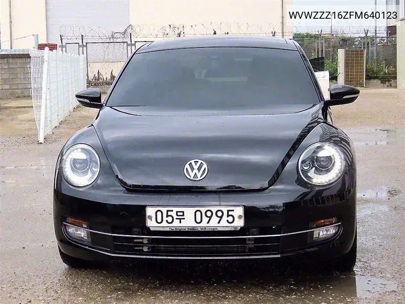 Volkswagen Beetle 2015 года выпуска
