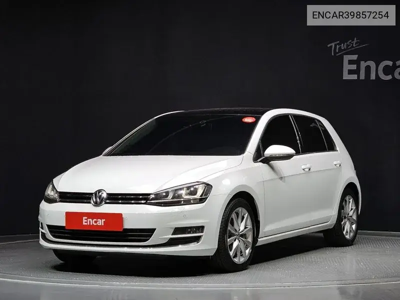 Volkswagen Golf 2015 года выпуска