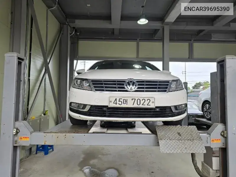 Volkswagen Passat CC 2012 года выпуска