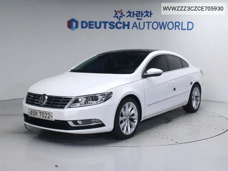Volkswagen Passat CC 2012 года выпуска