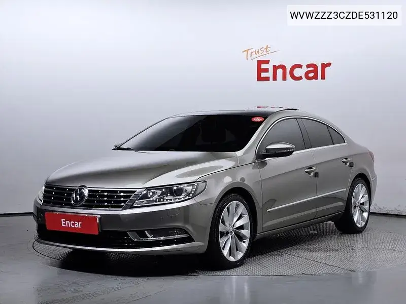 Volkswagen Passat CC 2012 года выпуска