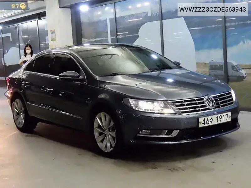 Volkswagen Passat CC 2013 года выпуска