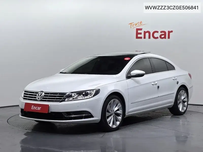 Volkswagen Passat CC 2015 года выпуска