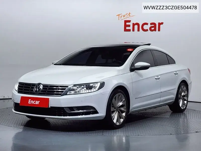 Volkswagen Passat CC 2015 года выпуска