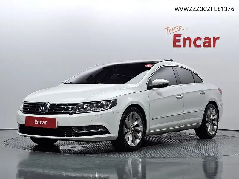 Volkswagen Passat CC 2015 года выпуска