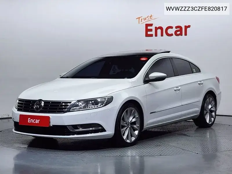 Volkswagen Passat CC 2015 года выпуска