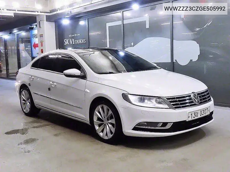 Volkswagen Passat CC 2015 года выпуска
