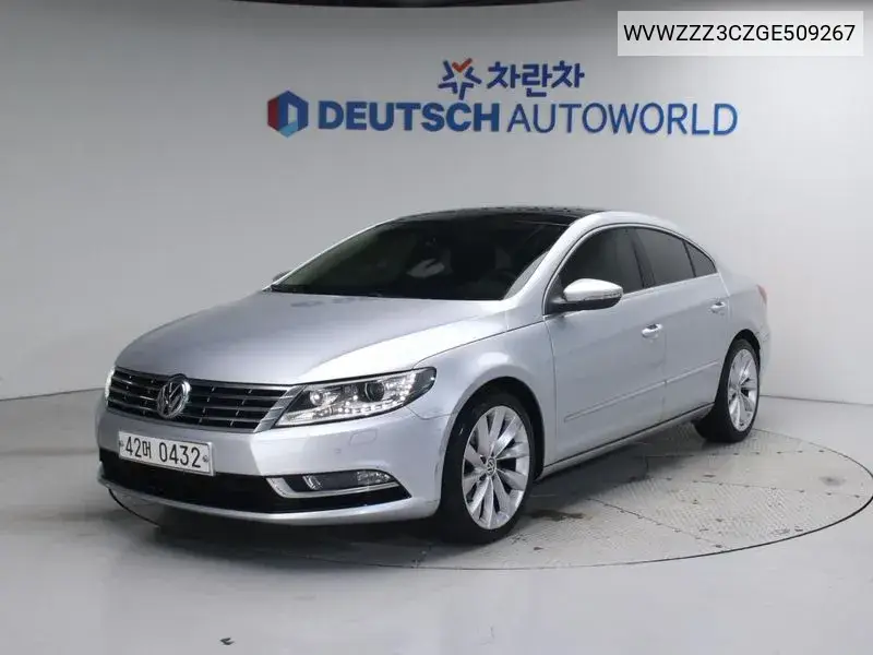 Volkswagen Passat CC 2016 года выпуска