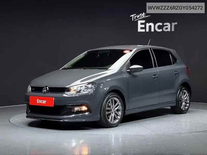 Volkswagen Polo 2015 года выпуска