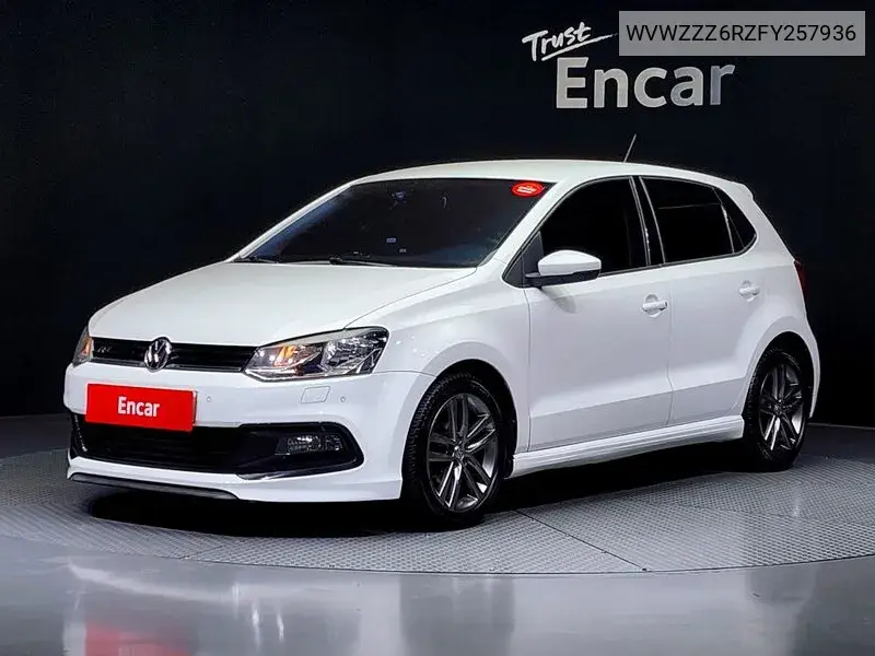 Volkswagen Polo 2015 года выпуска