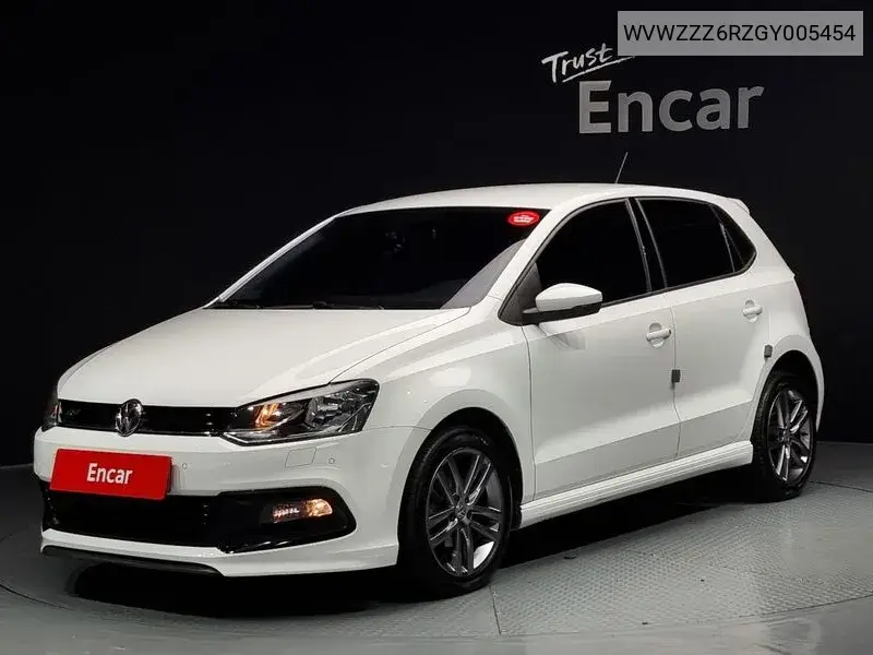 Volkswagen Polo 2015 года выпуска