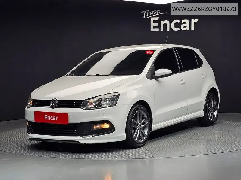 Volkswagen Polo 2015 года выпуска