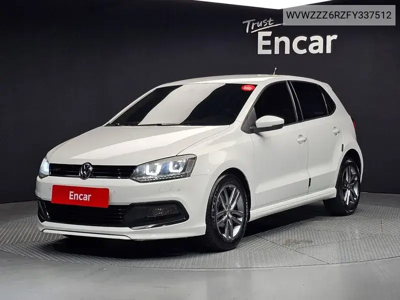 Volkswagen Polo 2015 года выпуска