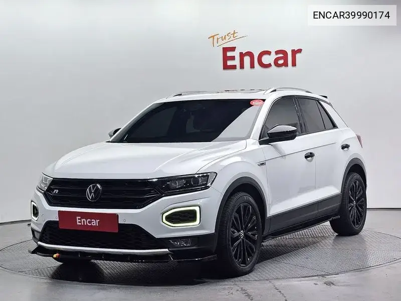 Volkswagen T-Roc 2021 года выпуска