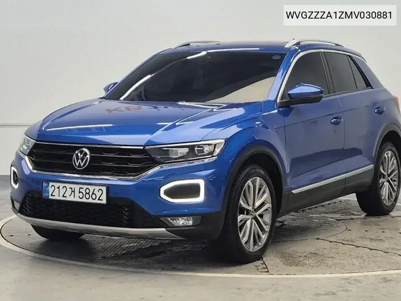 Volkswagen T-Roc 2021 года выпуска