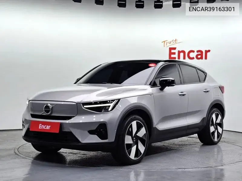 Volvo C40 2022 года выпуска
