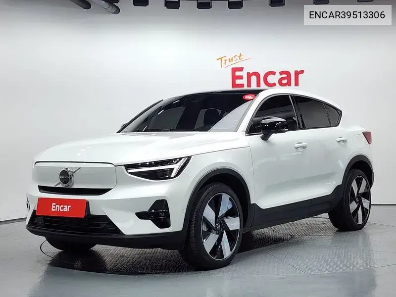 Volvo C40 2022 года выпуска