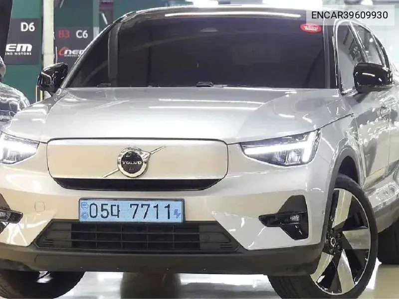 Volvo C40 2022 года выпуска