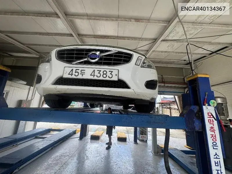 Volvo S60 2012 года выпуска