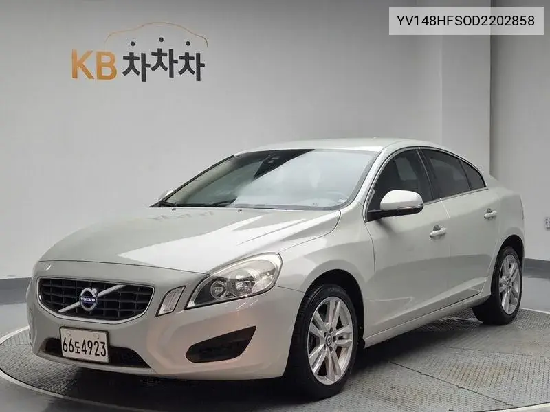 Volvo S60 2014 года выпуска