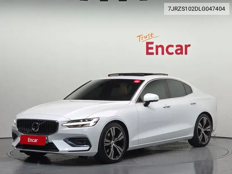 Volvo S60 2020 года выпуска