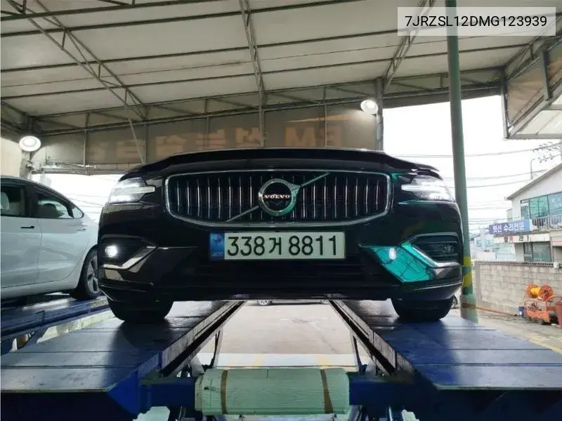 Volvo S60 2021 года выпуска