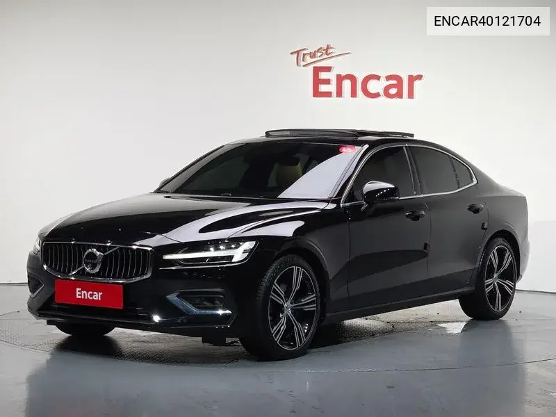 Volvo S60 2021 года выпуска