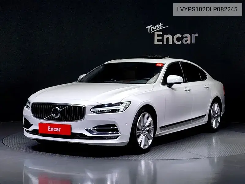 Volvo S90 2020 года выпуска