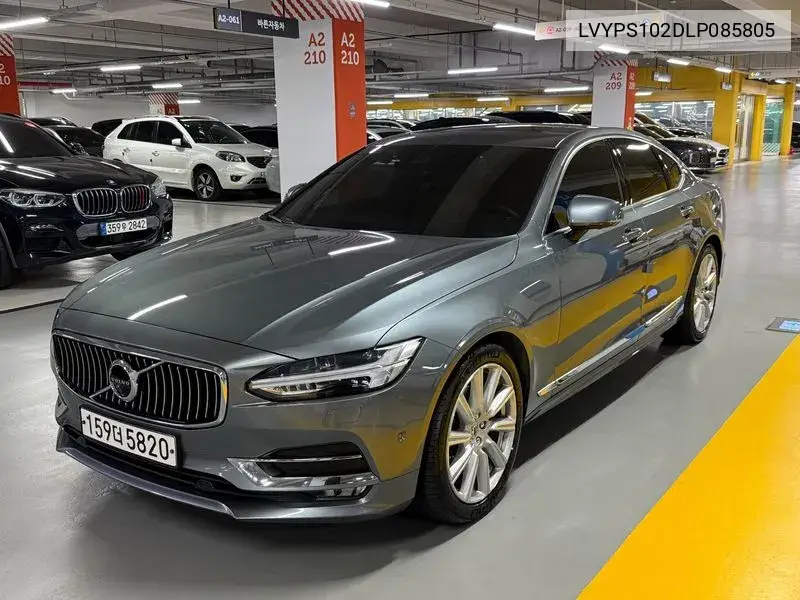 Volvo S90 2020 года выпуска