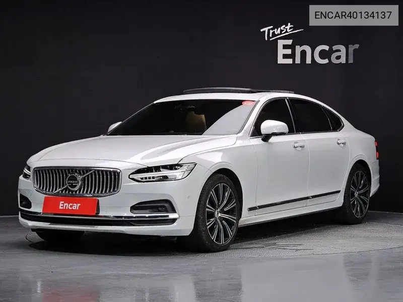 Volvo S90 2022 года выпуска