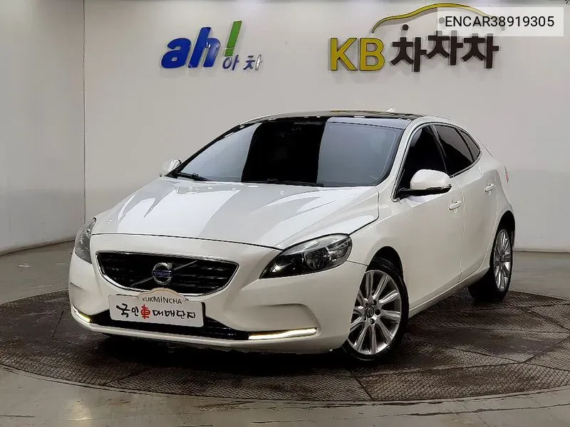 Volvo V40 2014 года выпуска
