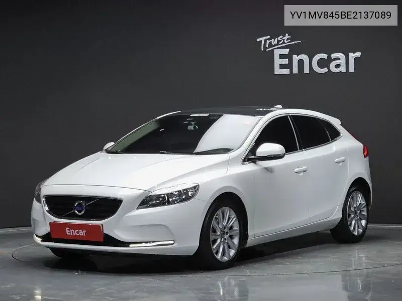 Volvo V40 2014 года выпуска