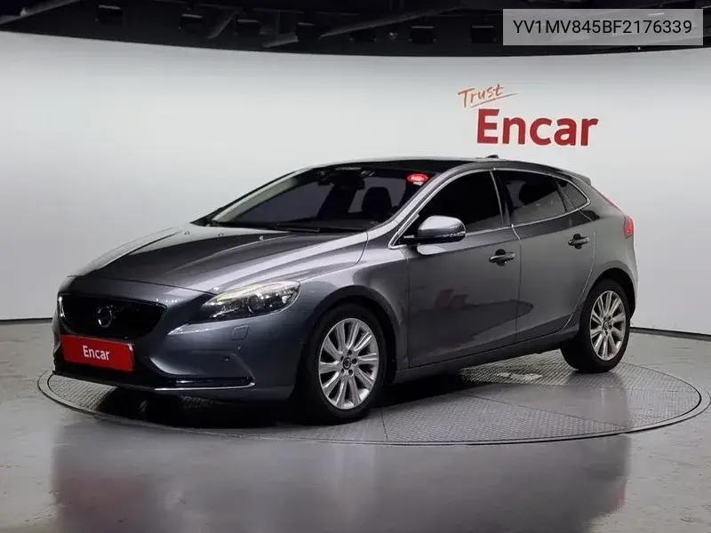 Volvo V40 2014 года выпуска