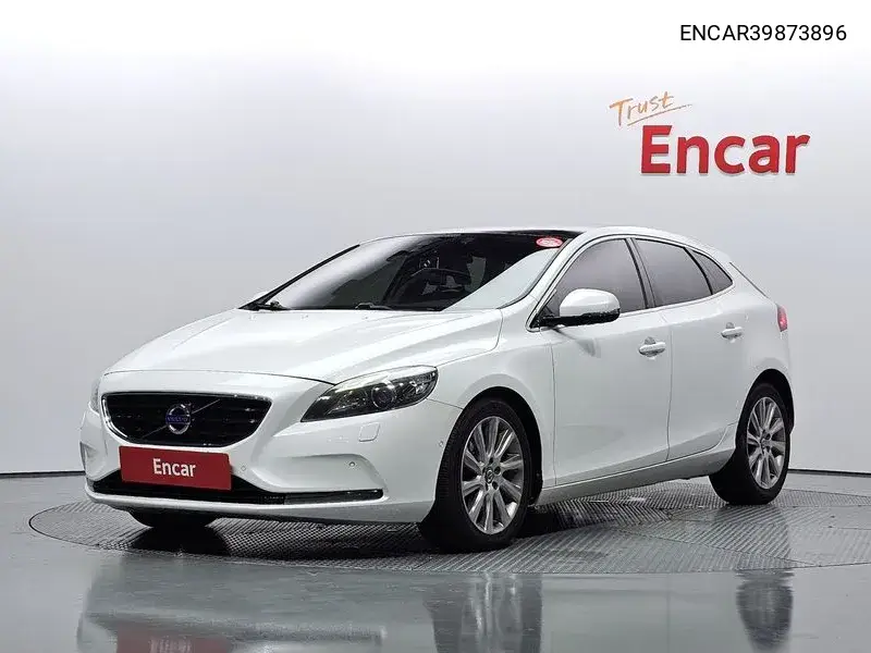Volvo V40 2014 года выпуска